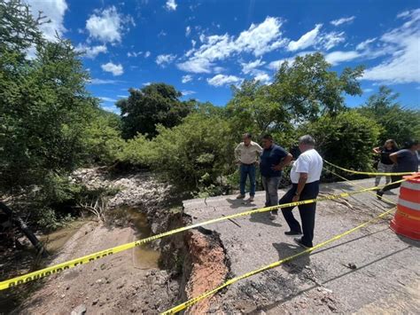 Gobierno Atiende Afectaciones En Carretera Por Lluvias En Atenango Del