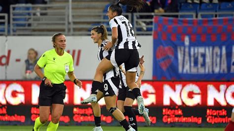 Serie A Femminile Juventus Women Roma Le Bianconere Volano Gol E