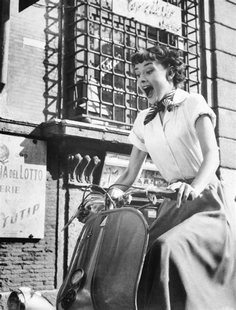 Audrey Hepburn and her Vespa - Silodrome