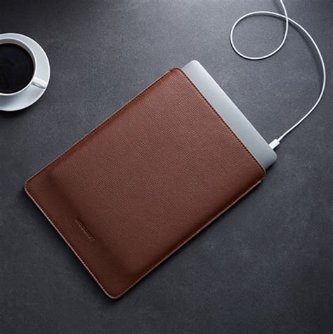 Comentário capa de couro elegante de Woolnut para MacBook Pro de 13