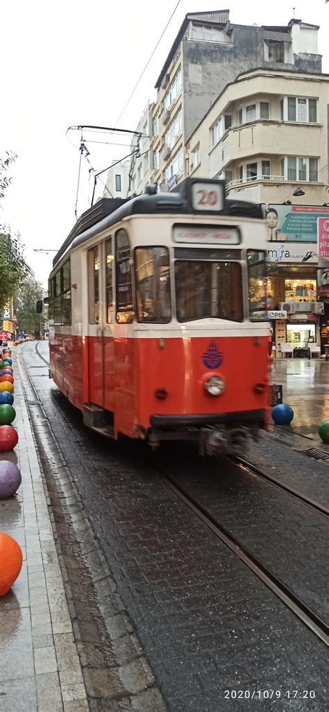 Istanbul Kad K Y Bahariye Street Scrolller