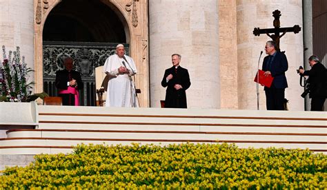 El Papa Alerta Sobre Los Predadores Digitales Que Reemplazan La