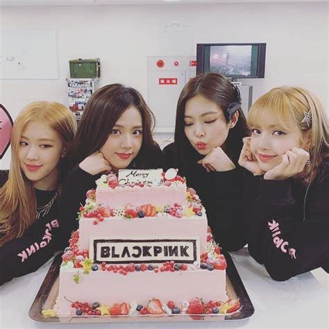 Detail Kue Ulang Tahun Jisoo Blackpink Koleksi Nomer 23