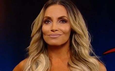 Trish Stratus Memorable Romantic Moments In Wwe