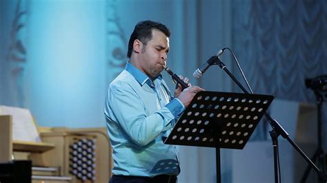 "Песня о далекой родине" (Микаэл Таривердиев) - YouTube
