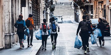 Passeggiata Nella Grande Bellezza Tra Rifiuti E Suggestioni Ambiente