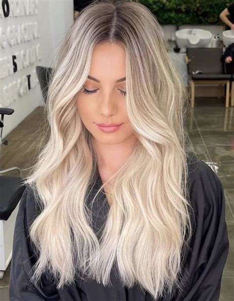 Pin By Tinyt On Hair Bright Blonde Hair Perfect Blonde Hair Dark Roots Blonde Hair