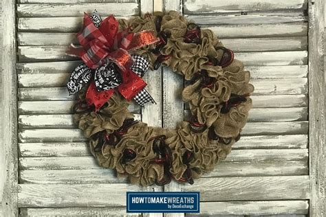 How To Make A Deco Mesh Bubble Wreath With 3 Colors Tutorial Diy Artofit