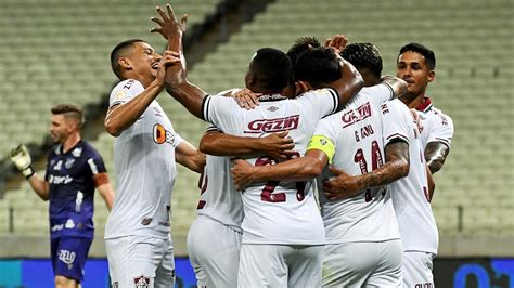 Fluminense Vence O Cear Gol Do Recordista Cano E Se Garante Na