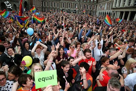 Australian Politicans Respond To Ireland S Same Sex Marriage Vote Daily Mail Online
