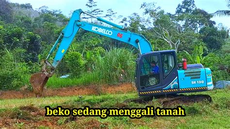 EXCAVATOR BEKO SEDANG MEMBUAT SELOKAN BEKO ALAT BERAT BEKO RC EXCAVATOR