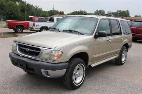 Find Used 1999 Ford Explorer 4x4 High Miles Runs And Drives No Re In Wichita Kansas United States