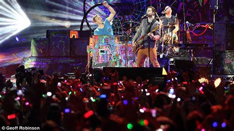 Coldplay Tampilkan Leaderboard Persentase Pengembalian Gelang Xylobands