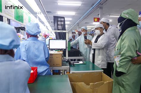 Sensasi Mengunjungi Pabrik Produksi Smartphone Infinix Hot Series Tekno