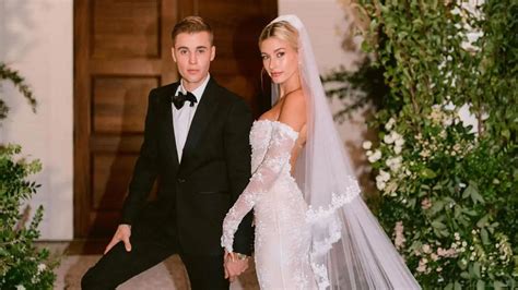 Justin Bieber Y Hailey Baldwin Gritan Su Amor A Los Cuatro Vientos En Su Primer Aniversario De