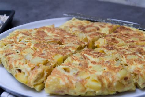 Tortilla De Pommes De Terre Aux Oignons NancyBuzz