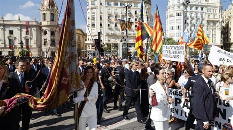 Inicio de la Procesión Cívica del 9 d Octubre