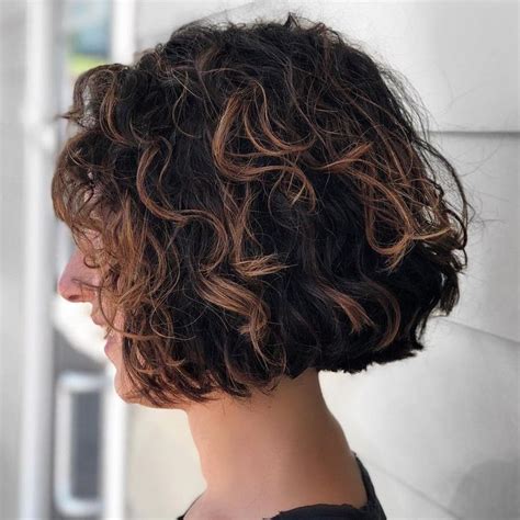 65 Different Versions Of The Curly Bob Hairstyle Wavy Bob Hairstyles Curly Hair Styles