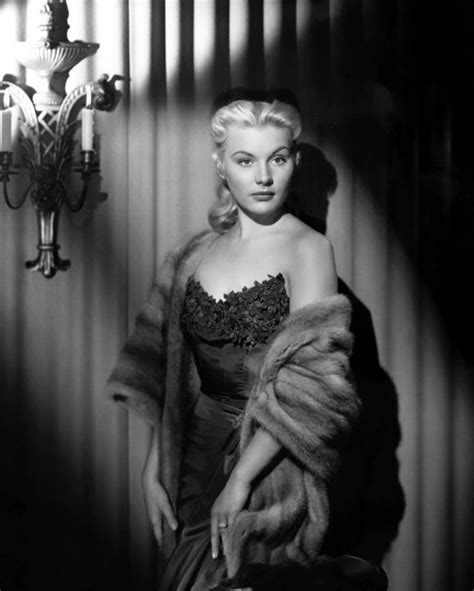 25 Gorgeous Photos Of American Actress Barbara Payton During Her Brief