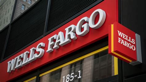 Customers Report Missing Deposits From Wells Fargo Bank Accounts Cnn Business