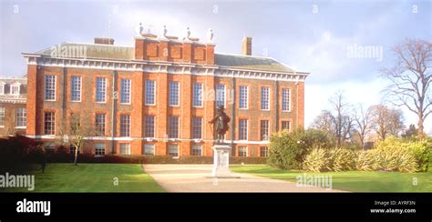 Kensington Palace, London England Stock Photo - Alamy