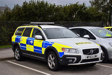 Wf Lwh Devon Cornwall Police Volvo Xc D Traffic Car Flickr