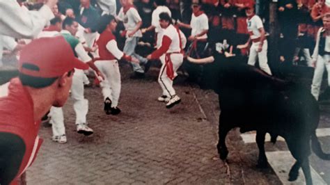 Un Momento Que Conmovi A Pamplona En El Encierro De San Ferm N