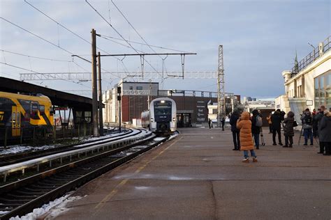 Foto Pirmais Sastāvs 20 Gadu Laikā Atsāk Kursēt Vilciens Viļņarīga