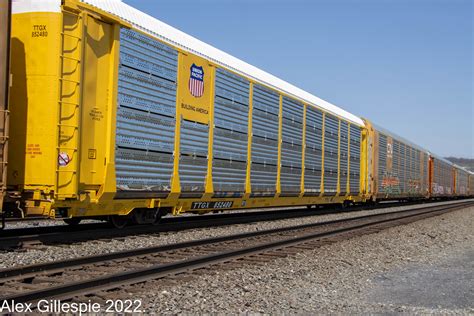 UP Autorack 4 New Union Pacific Autorack Heads East On The Flickr