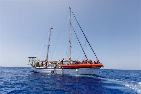 Segelschiff unterstützt 341 Menschen in Seenot innerhalb eines Tages