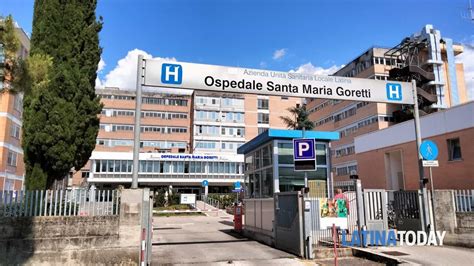 Si Presenta In Ospedale Per Un Dolore Intestinale I Medici Scoprono