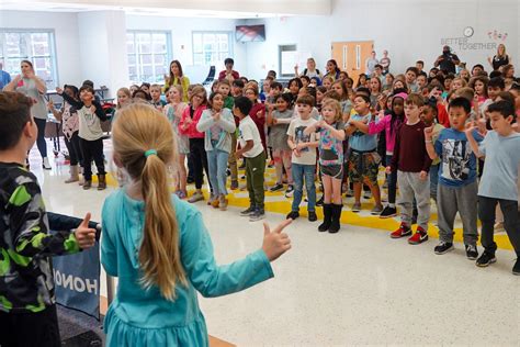 2nd Graders At Meadow View Elementary School Celebrate Becoming Super