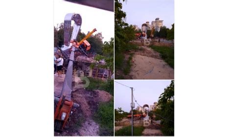 Автокран рухнул в Воронеже возле ТЦ «Арена» - ВестиПК в Воронеже