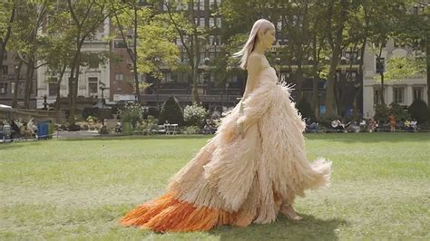 Oscar De La Renta Spring Summer Youtube