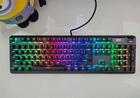 Steelseries Apex 5 Hybrid Mechanical Keyboard Review Gadgets Middle East