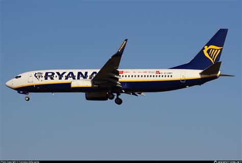 EI DWT Ryanair Boeing 737 8AS WL Photo By Francesco Della Santa ID