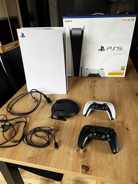 Konsola PlayStation 5 1TB dwa pady Toruń OLX pl