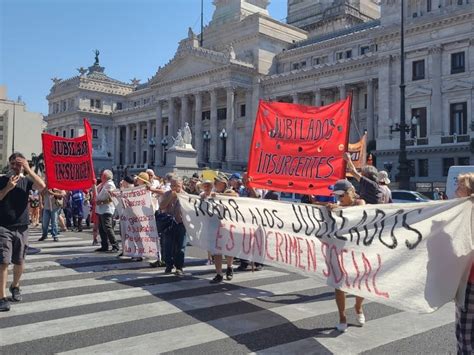 Por El Ajuste Y La Licuación El Recorte Del Gasto Público En Enero Fue