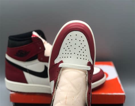 Air Jordan 1 Retro High Og Chicago Lost And Found