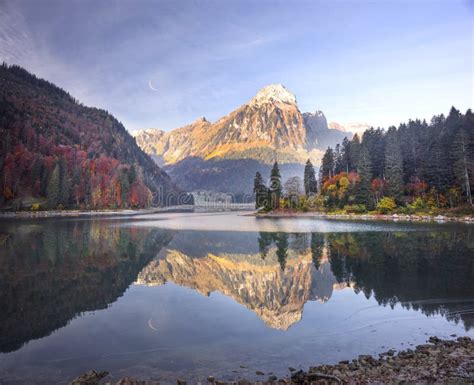 Lake Obersee Autumn Morning Stock Image - Image of nature, pond: 132780987