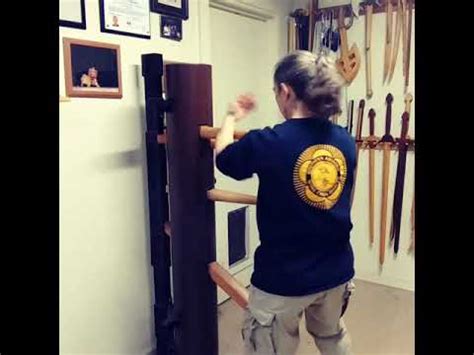 Wing Chun Wooden Dummy Training Footwork Youtube