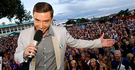 Måns Klar För ”allsång På Skansen” Svd