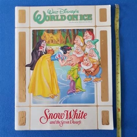 Walt Disney World On Ice Snow White Production Vintage Souvenir