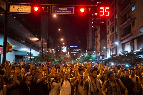 De Puntofijo Al Post Chavismo Transición A La Democracia En La