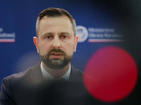 Sondaż Dymisja szefa MON Złe wieści dla Kosiniaka Kamysza