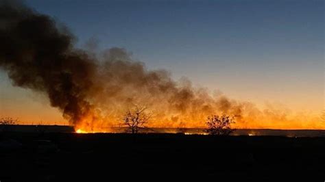 Incendiu violent în Deltă zeci de case în pericol FOTO