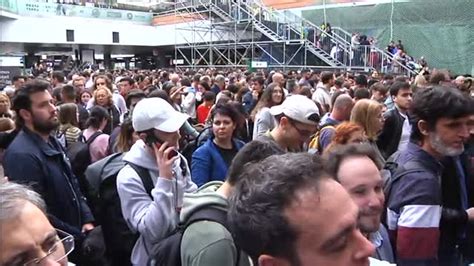 Una Aver A Suspende La Circulaci N De Trenes De Alta Velocidad En