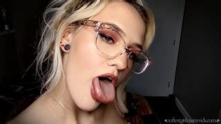 Free Uvula Porn Videos From Thumbzilla