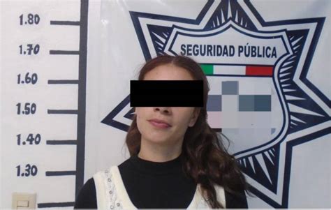 Mujer choca contra patrulla y deja herido a policía Al Día Noticias