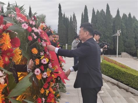 淄博市退役军人事务局 党务公开 缅怀革命先烈 传承英烈精神——市退役军人事务局开展清明节“缅怀先烈”主题党日活动